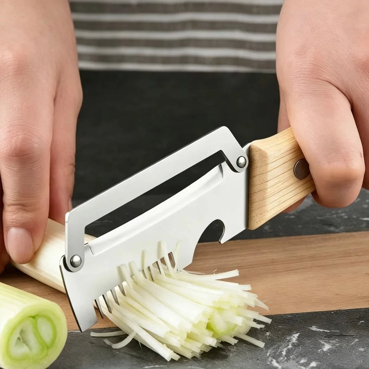 2 Pc Stainless Steel Peeler with Wooden Handle – Fruit & Vegetable Slicer-NEW
